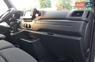 Грузовой фургон Renault Master 2019 в 