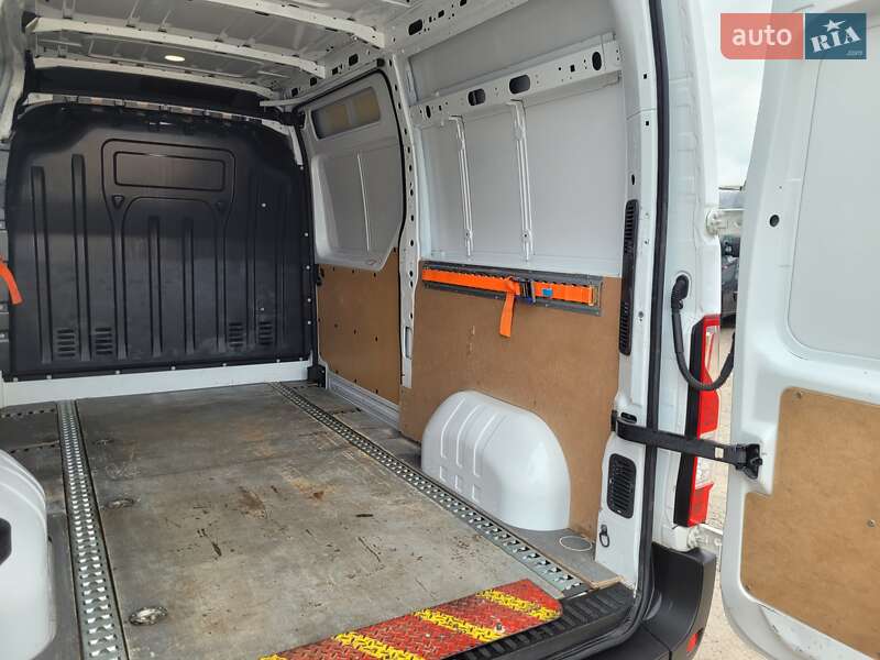 Грузовой фургон Renault Master 2019 в Луцке