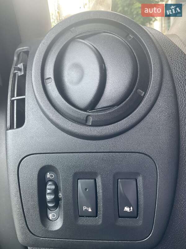 Грузовой фургон Renault Master 2016 в Днепре фото 12 Грузовой фургон Renault Master 2016 в Днепре