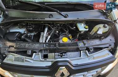 Грузовой фургон Renault Master 2015 в 