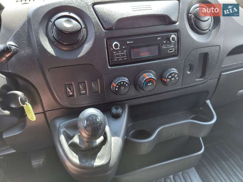 Грузовой фургон Renault Master 2017 в Ивано-Франковске