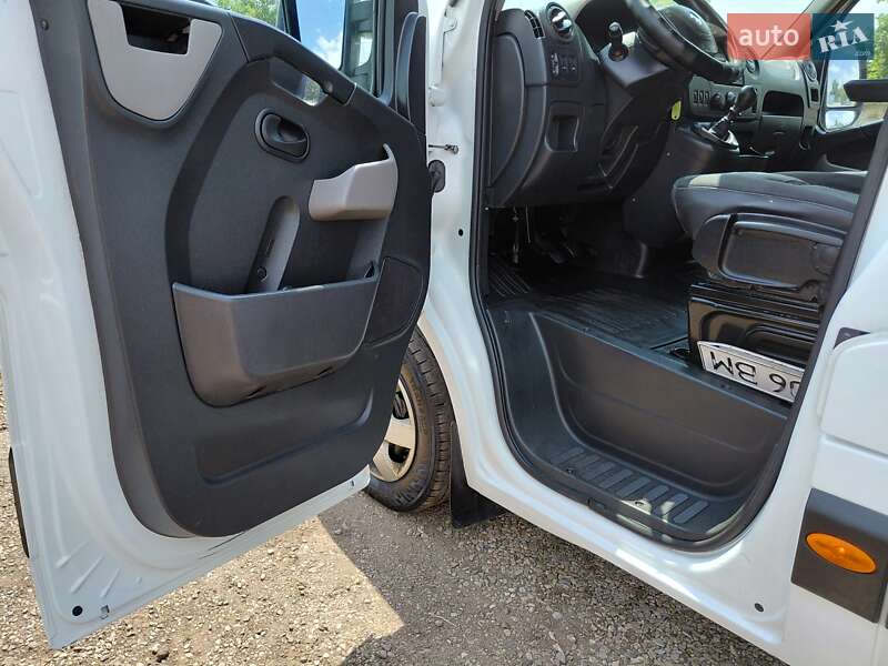 Грузовой фургон Renault Master 2017 в Ивано-Франковске