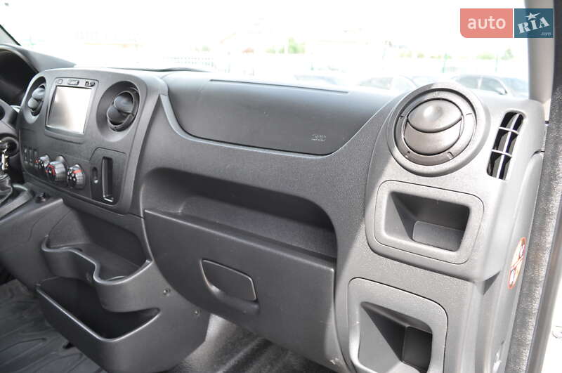 Грузопассажирский фургон Renault Master 2018 в Киеве