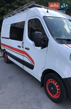 Вантажопасажирський фургон Renault Master 2016 в Запоріжжі