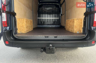 Вантажний фургон Renault Master 2023 в 