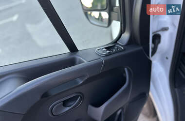 Грузовой фургон Renault Master 2021 в 