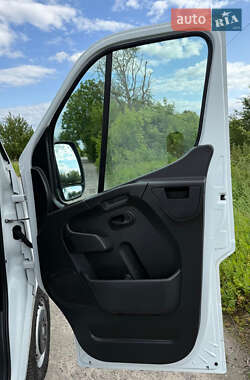 Грузовой фургон Renault Master 2019 в 