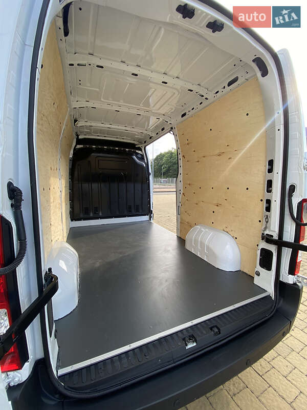 Грузовой фургон Renault Master 2018 в Львове