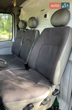 Грузовой фургон Renault Master 2005 в 