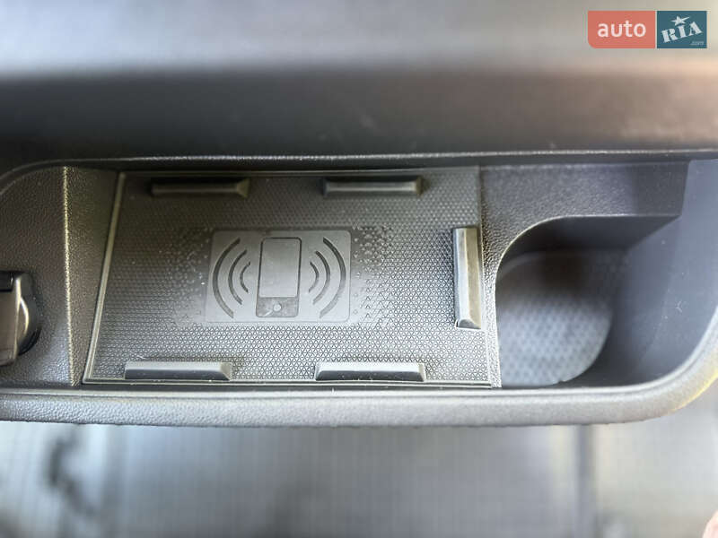 Вантажний фургон Renault Master 2021 в Дніпрі