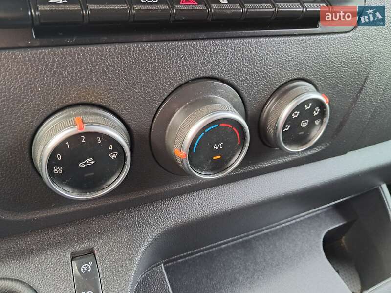 Грузовой фургон Renault Master 2020 в Нововолынске