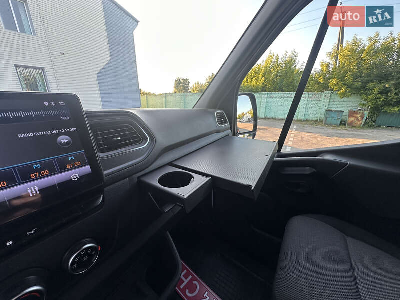Вантажний фургон Renault Master 2020 в Дубні