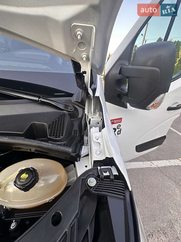 Вантажний фургон Renault Master 2020 в Дубні