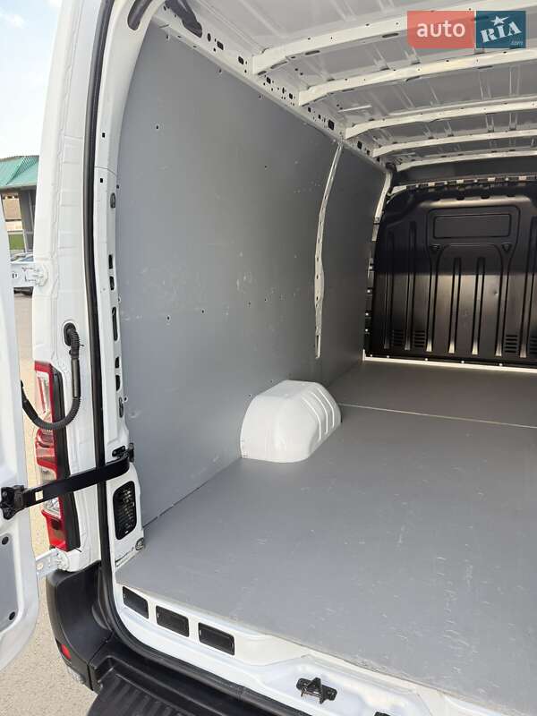 Грузовой фургон Renault Master 2020 в Луцке