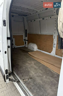 Грузовой фургон Renault Master 2020 в 