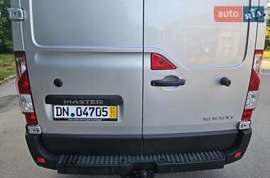 Грузовой фургон Renault Master 2018 в 