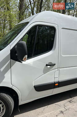 Грузовой фургон Renault Master 2013 в 