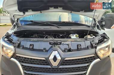 Грузовой фургон Renault Master 2021 в 
