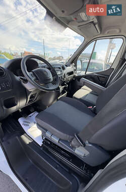 Грузовой фургон Renault Master 2017 в 