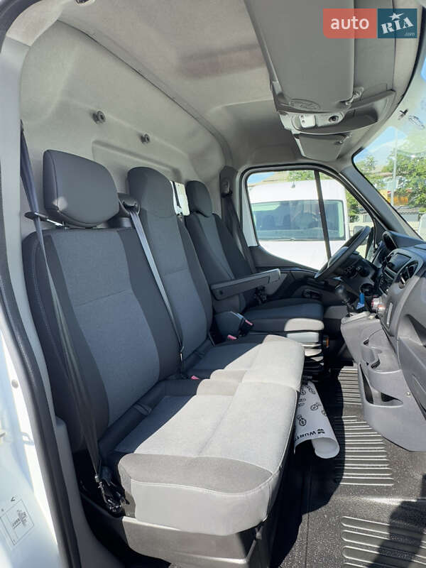 Грузовой фургон Renault Master 2017 в Киеве