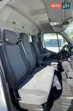 Грузовой фургон Renault Master 2017 в 