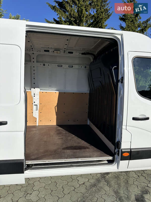 Грузовой фургон Renault Master 2020 в Дубно