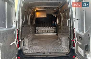 Грузовой фургон Renault Master 2017 в 