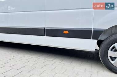 Вантажний фургон Renault Master 2022 в 