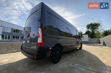Грузовой фургон Renault Master 2023 в 