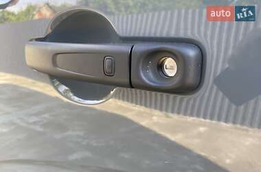 Грузовой фургон Renault Master 2023 в 