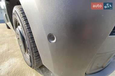 Грузовой фургон Renault Master 2023 в 
