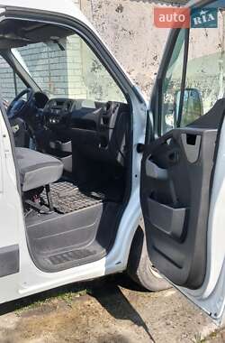 Грузовой фургон Renault Master 2013 в 