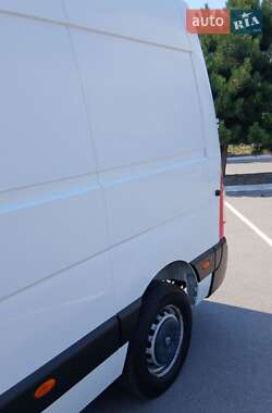 Грузовой фургон Renault Master 2018 в 