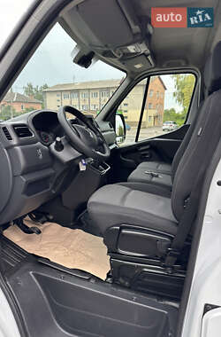 Грузовой фургон Renault Master 2020 в 