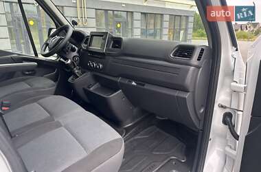Грузовой фургон Renault Master 2021 в 