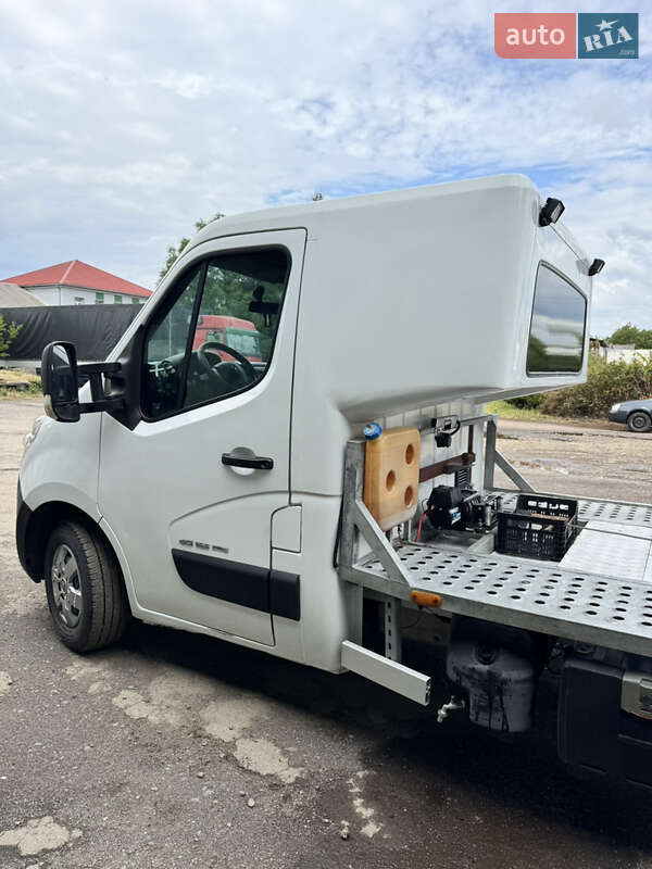 Эвакуатор Renault Master 2015 в Мукачево