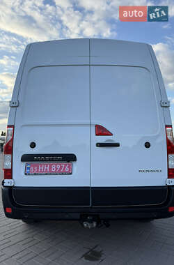 Грузовой фургон Renault Master 2022 в 
