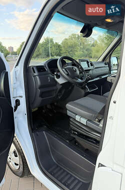 Грузовой фургон Renault Master 2022 в 
