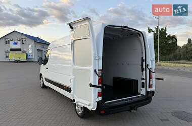 Грузовой фургон Renault Master 2022 в 