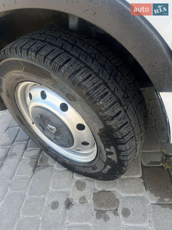 Вантажний фургон Renault Master 2009 в Березному