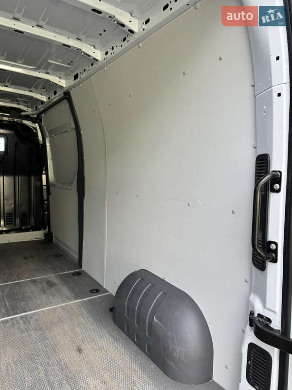 Грузовой фургон Renault Master 2020 в Луцке