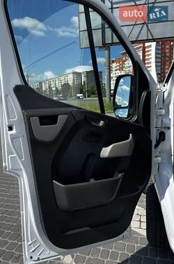 Грузовой фургон Renault Master 2018 в 