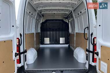 Грузовой фургон Renault Master 2020 в 