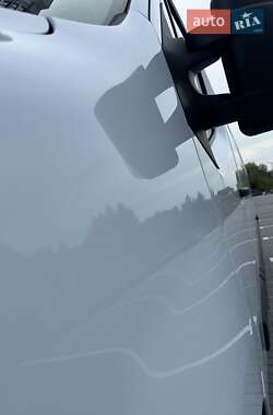Грузовой фургон Renault Master 2022 в 