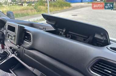 Грузовой фургон Renault Master 2022 в 