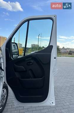 Грузовой фургон Renault Master 2022 в 