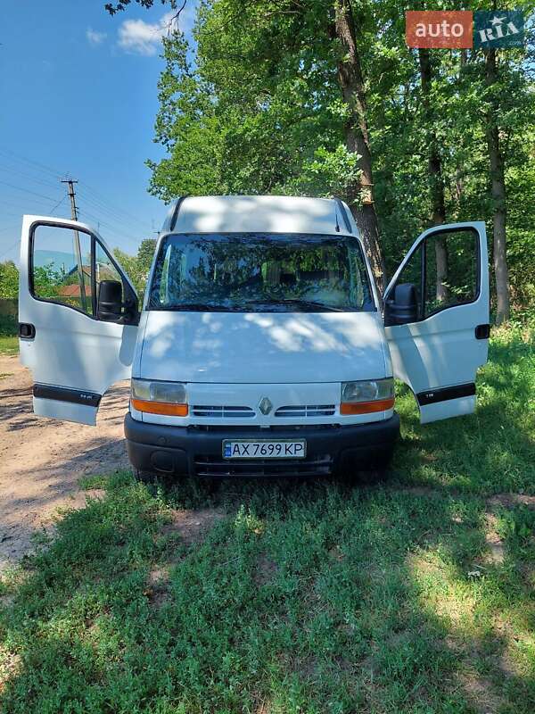 Мікроавтобус Renault Master 2000 в Будах