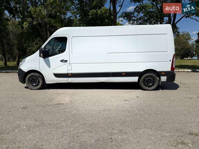 Вантажний фургон Renault Master 2017 в Харкові