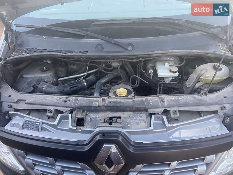 Грузовой фургон Renault Master 2015 в Виннице