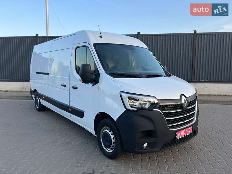 Грузовой фургон Renault Master 2023 в 